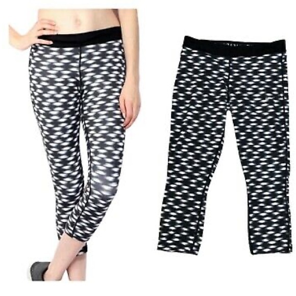 Nike Pants - Nike | Dri-Fit Leggings Cropped Hidden Key Pocket Black & White Size Small
